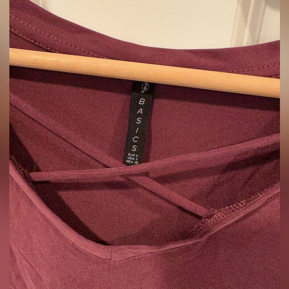 Stradivarius Zigzag V Neck Design Purple Top - Picture 2 of 2